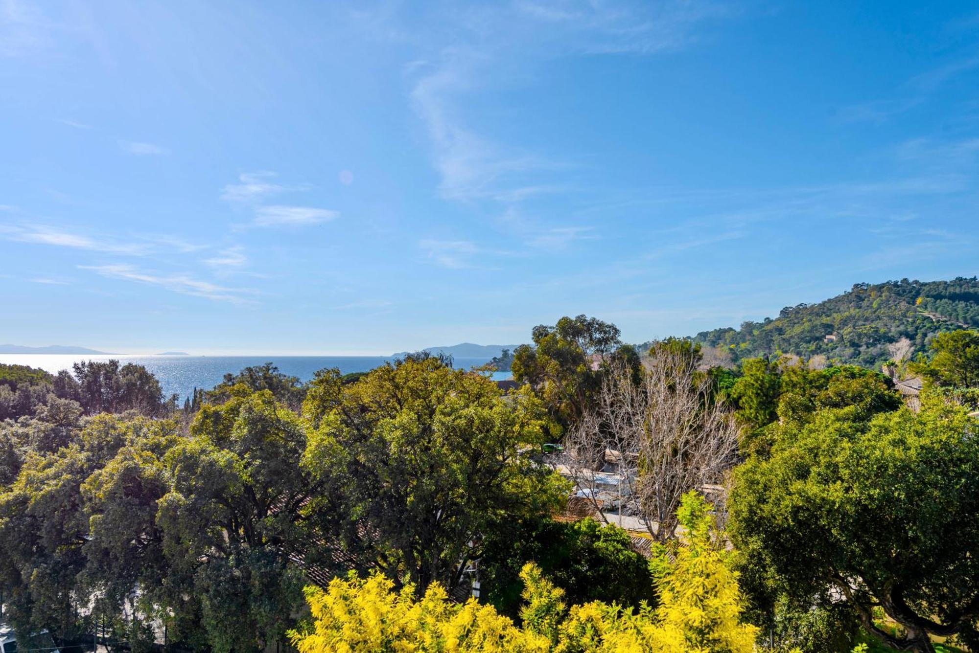 Magnifique Appartement Plage Cavaliere Terrasse 3 Chambres Garage Le Lavandou Exterior photo