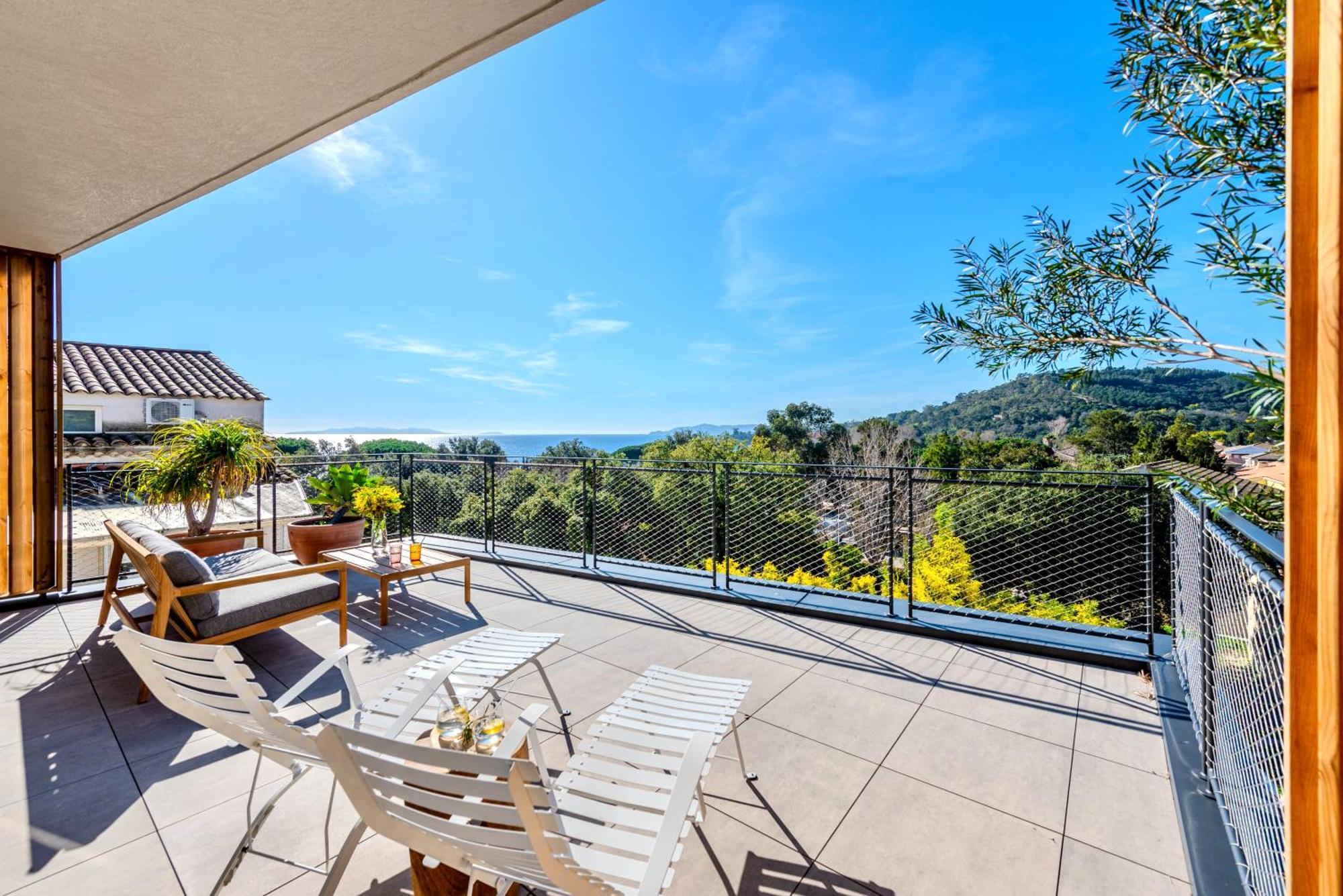 Magnifique Appartement Plage Cavaliere Terrasse 3 Chambres Garage Le Lavandou Exterior photo